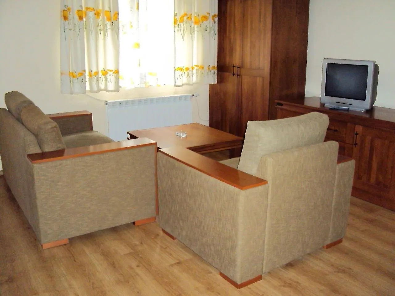 Trinity Residence בנסקו 4*,
